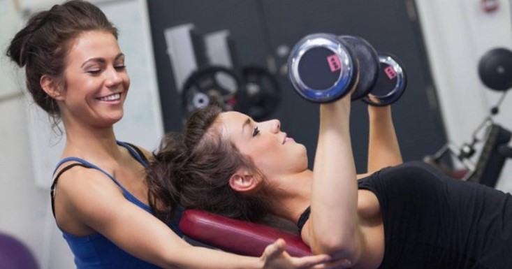 Hiring a Personal Fitness Trainer: 5 Essential Qualities to Look For